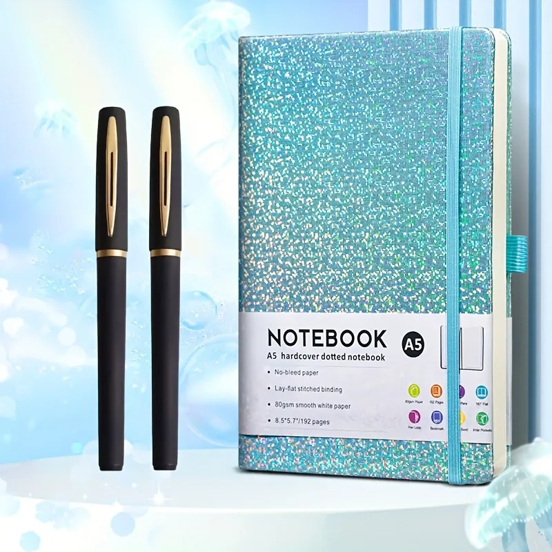 Set de cuaderno A5 punteado con cubierta azul turquesa de brillo holográfico y 2 bolígrafos de gel